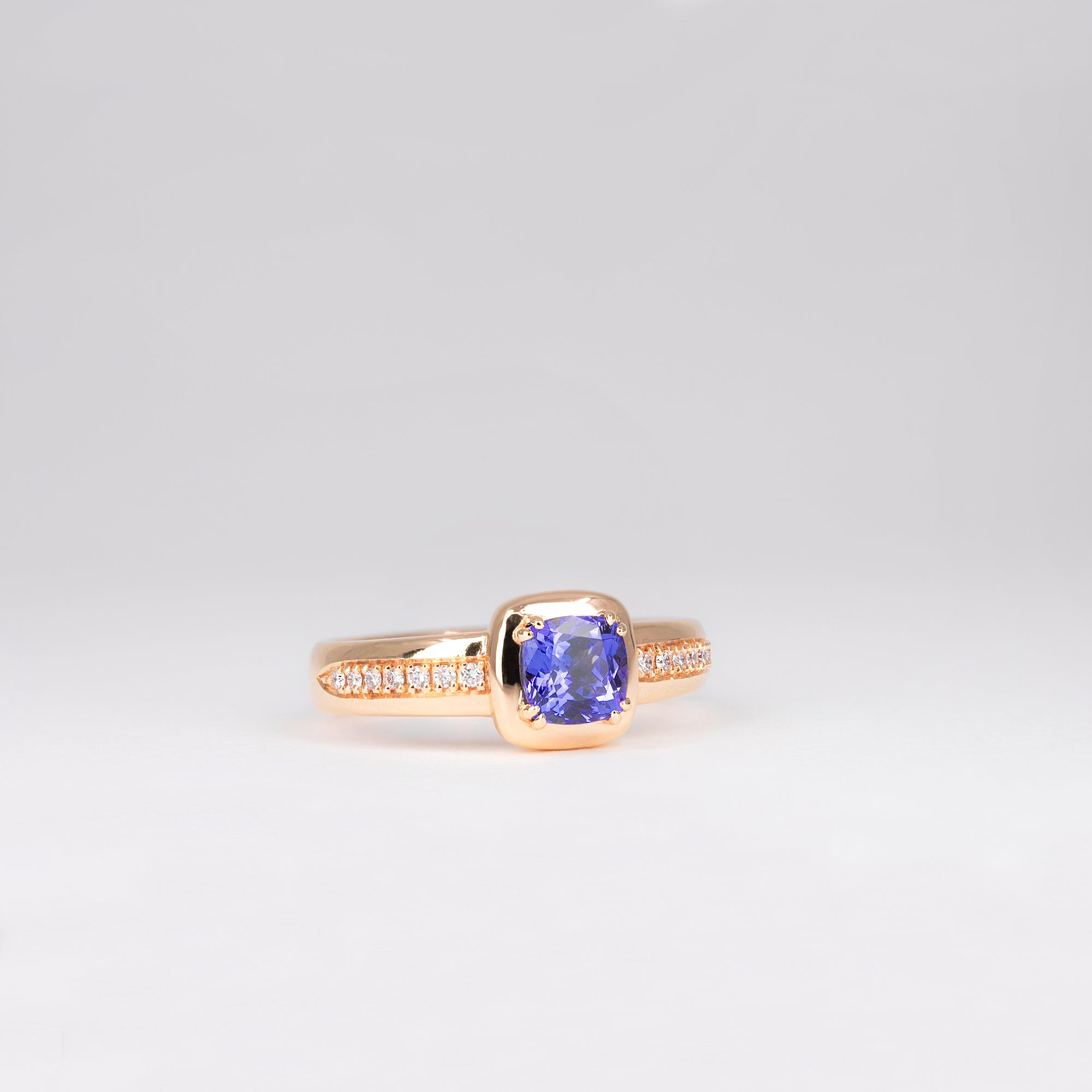 Bague tanzanite coussin