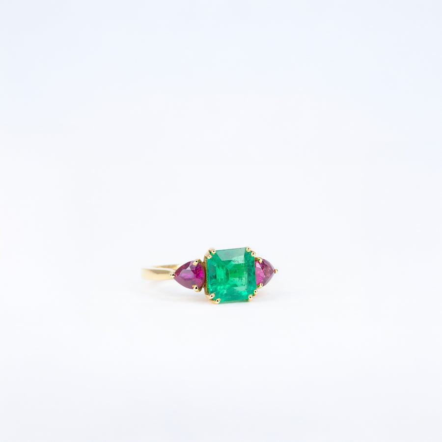 Bague or jaune émeraude et rubis