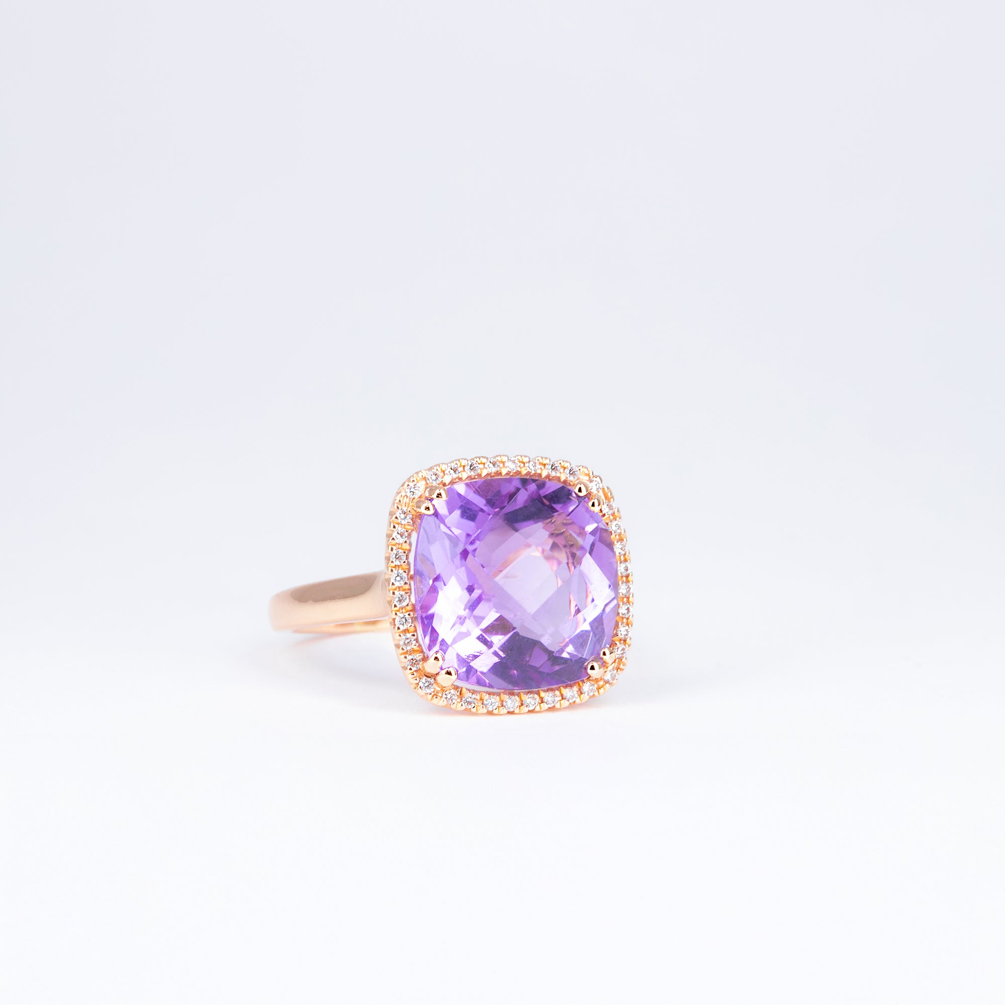 Bague améthyste coussin et diamants