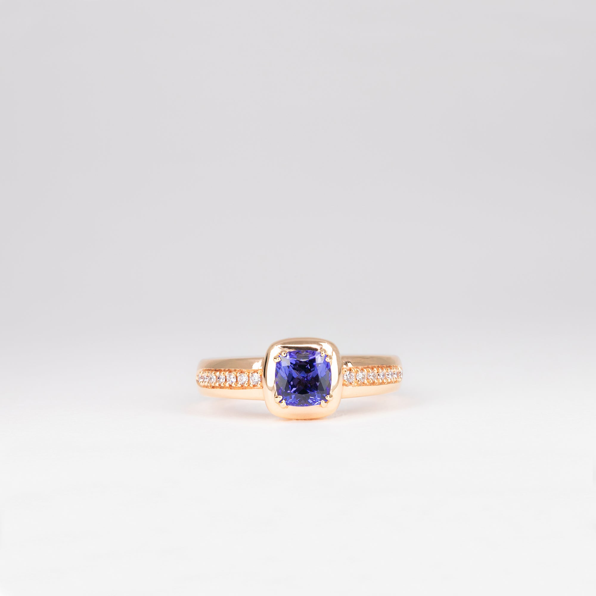 Bague tanzanite coussin