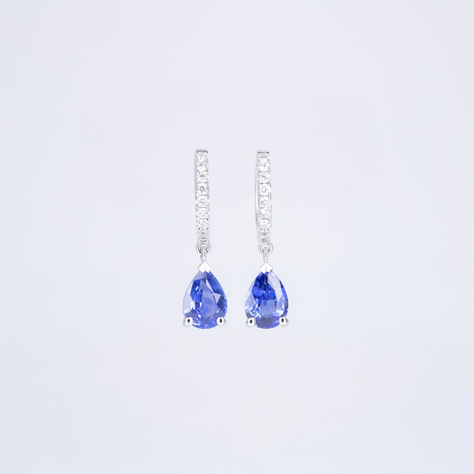 Boucles d’oreilles saphirs et diamants