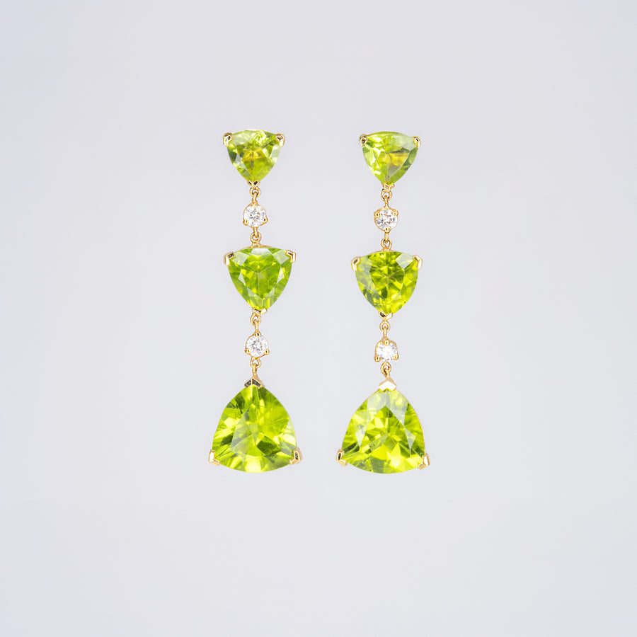 Boucles d’oreilles  péridots  et diamants