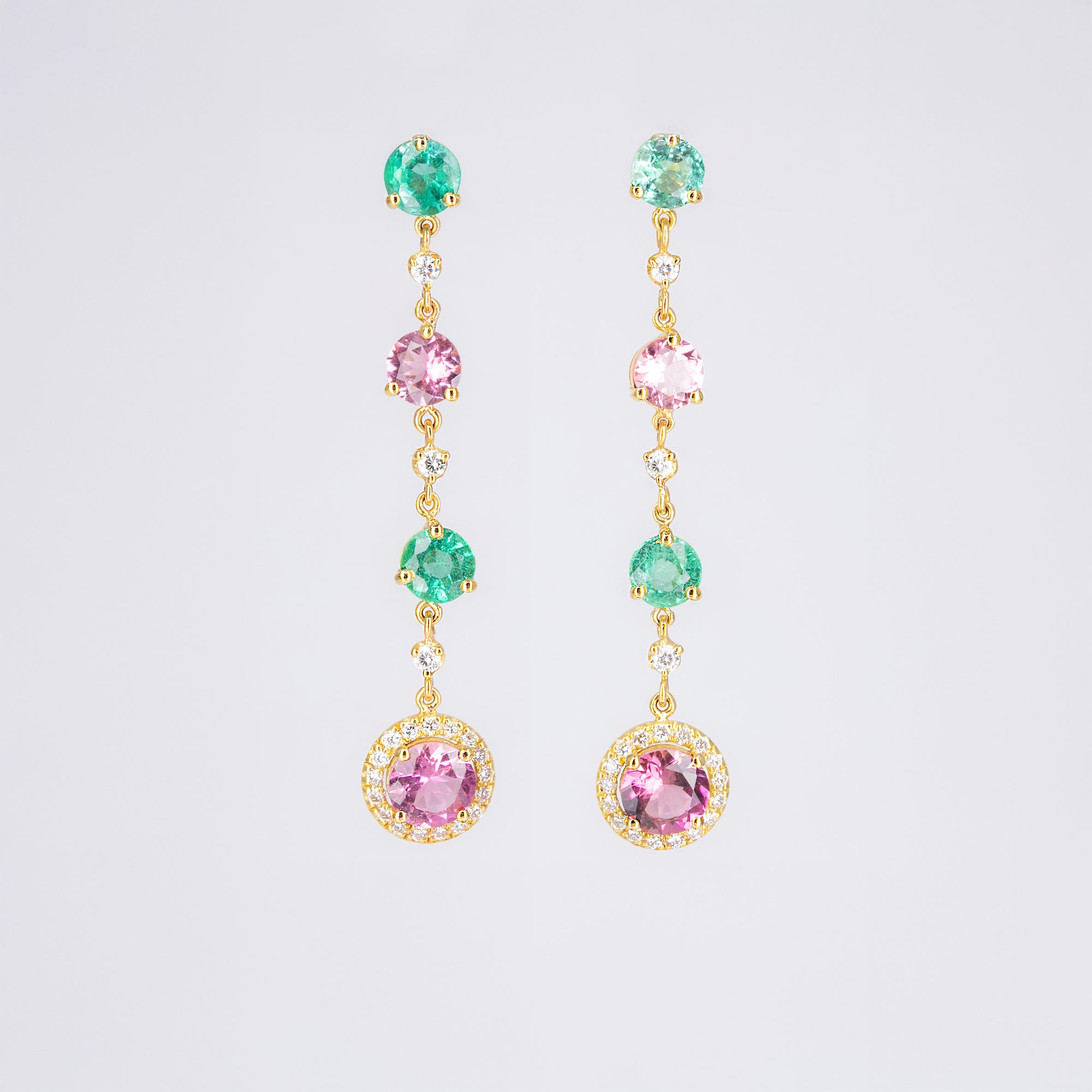 Boucles d’oreilles  émeraudes, tourmalines et diamants