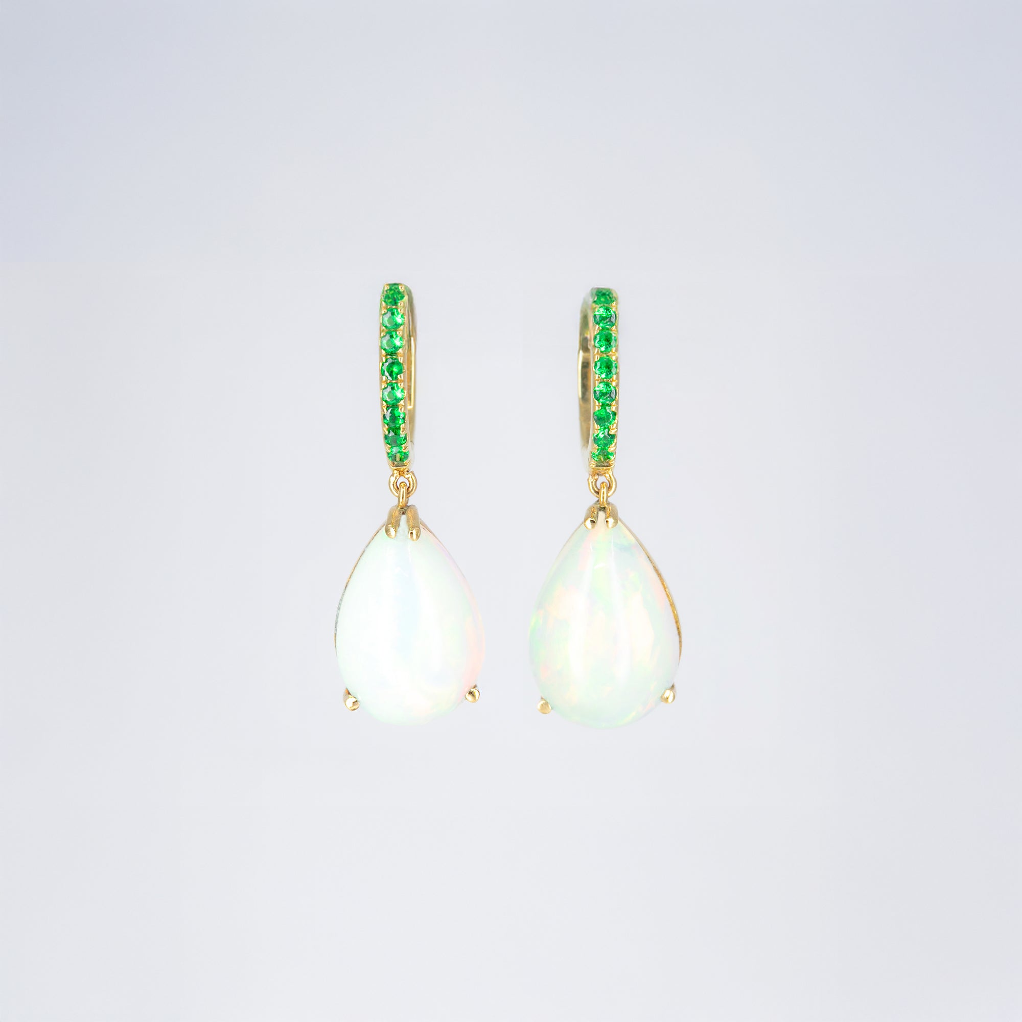Boucles d’oreilles opales et tsavorites