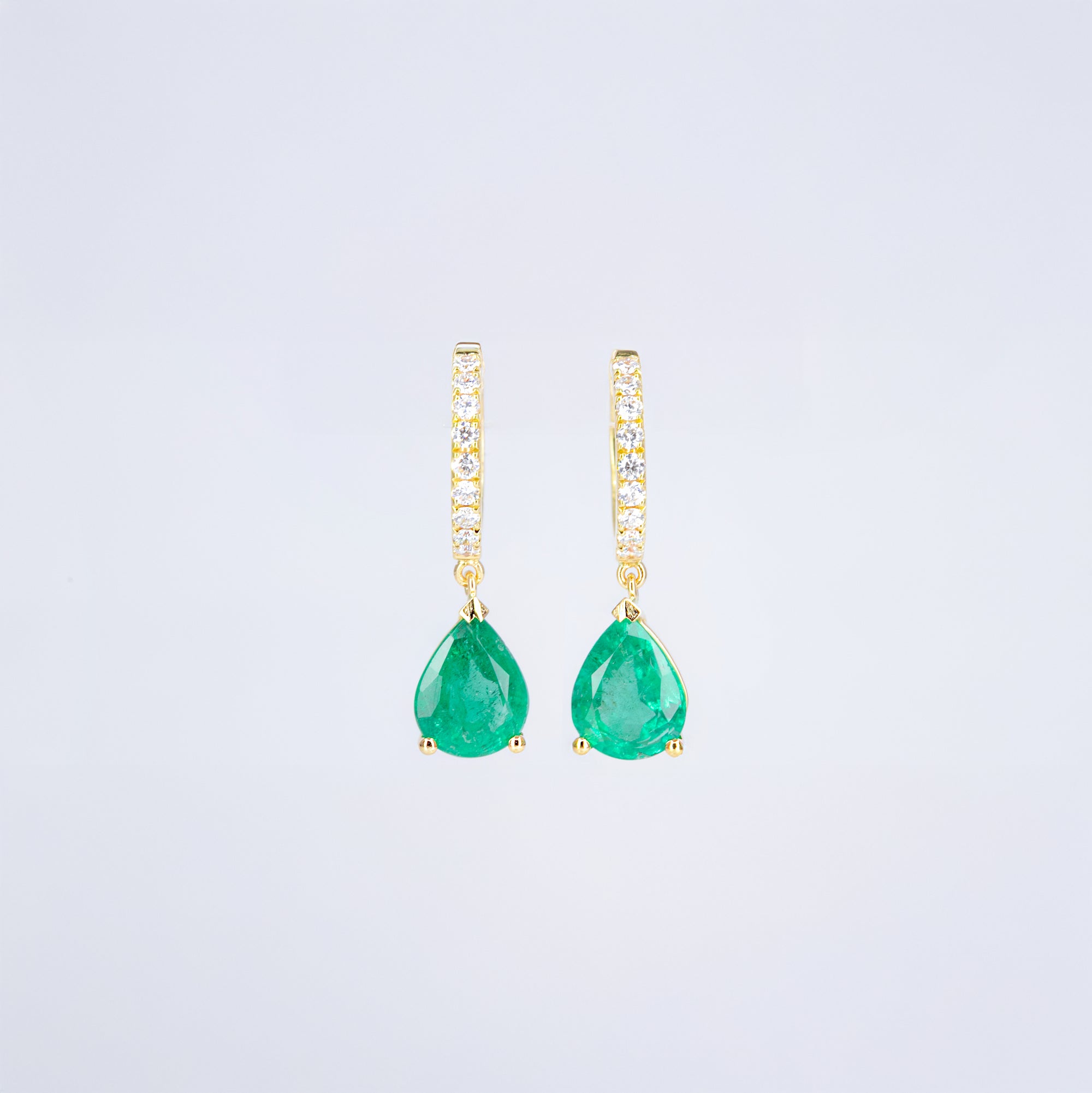 Boucles d’oreilles émeraudes et diamants