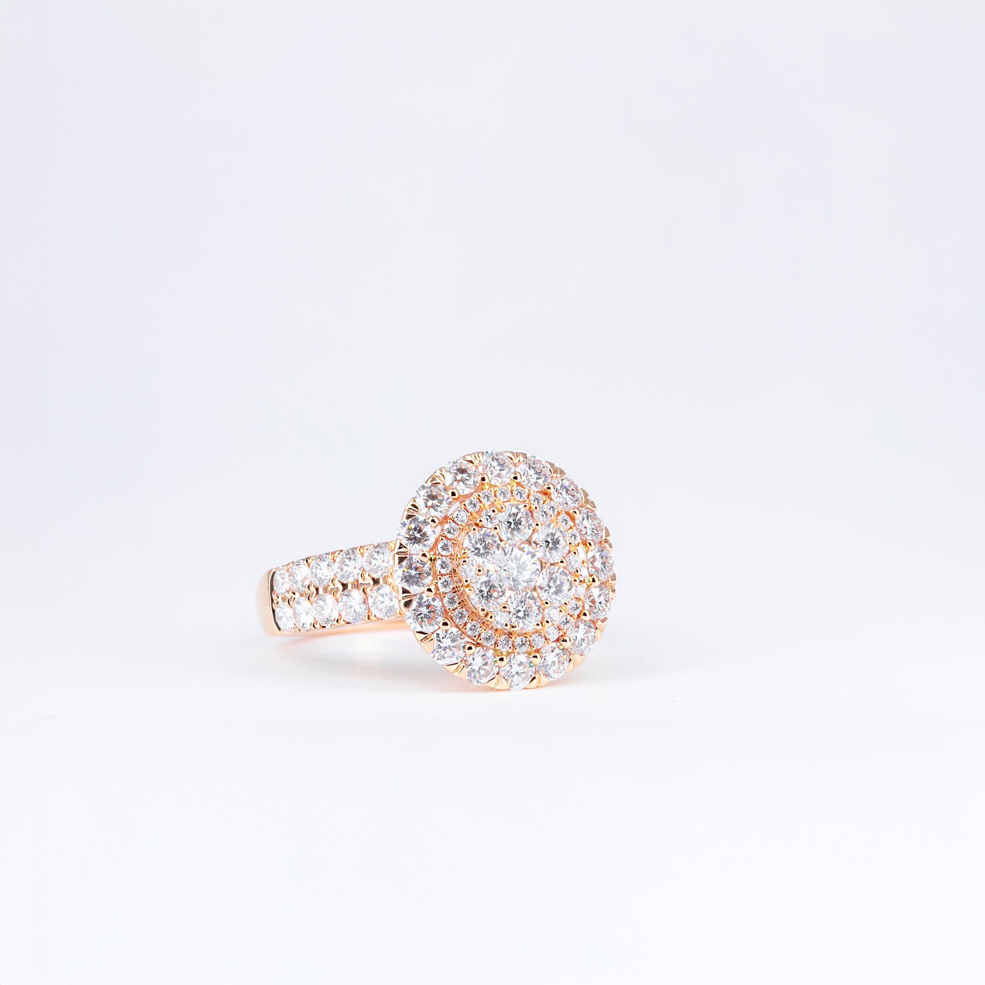Bague or rose et diamants