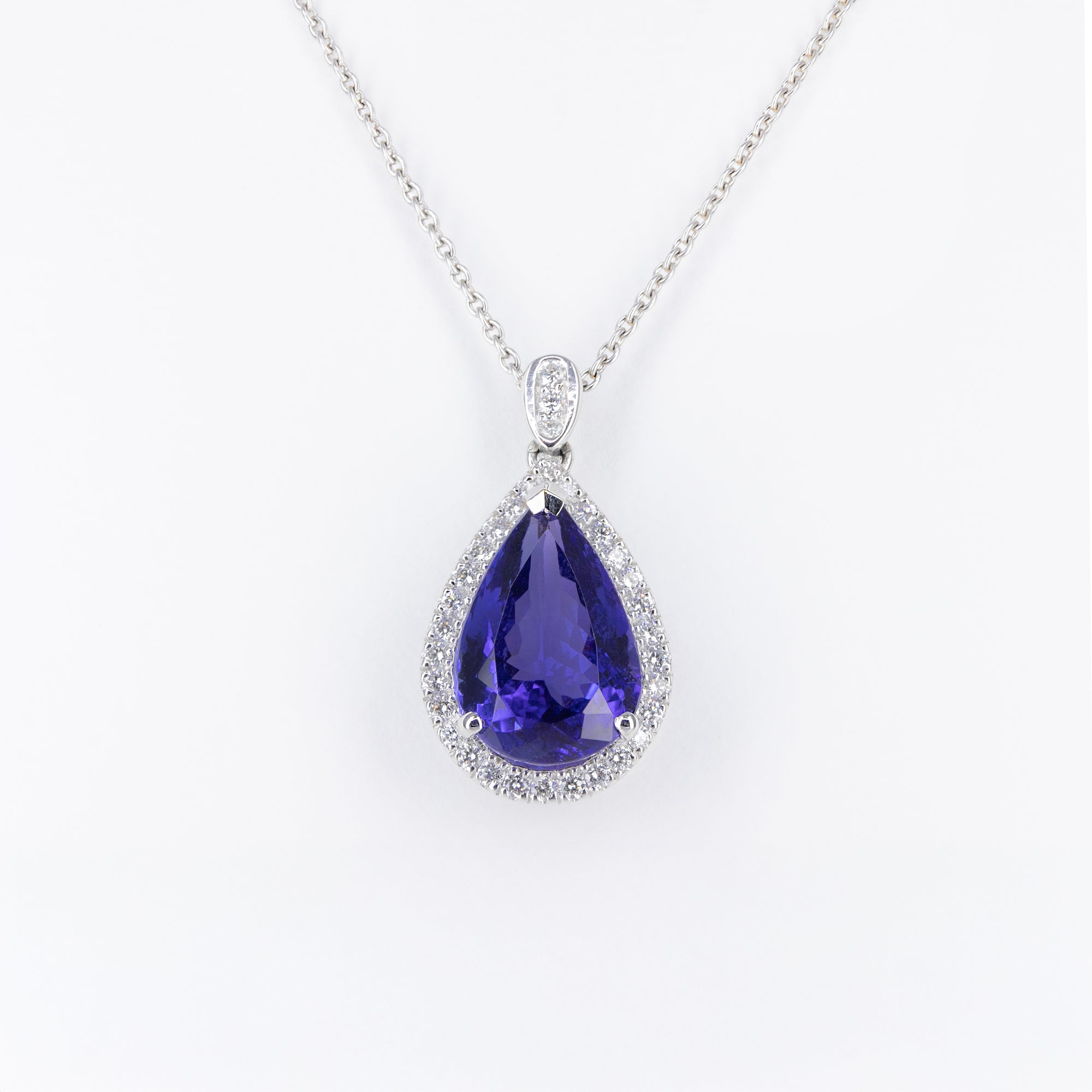 Pendentif tanzanite taille poire et diamants
