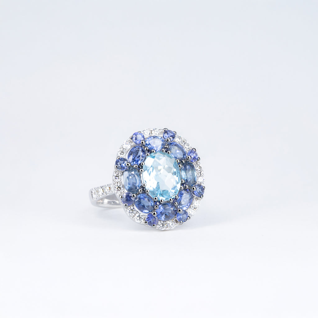 Bague topaze bleue saphirs et diamants