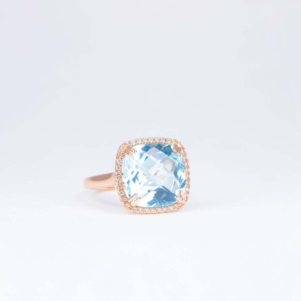 Bague topaze bleue coussin et diamants
