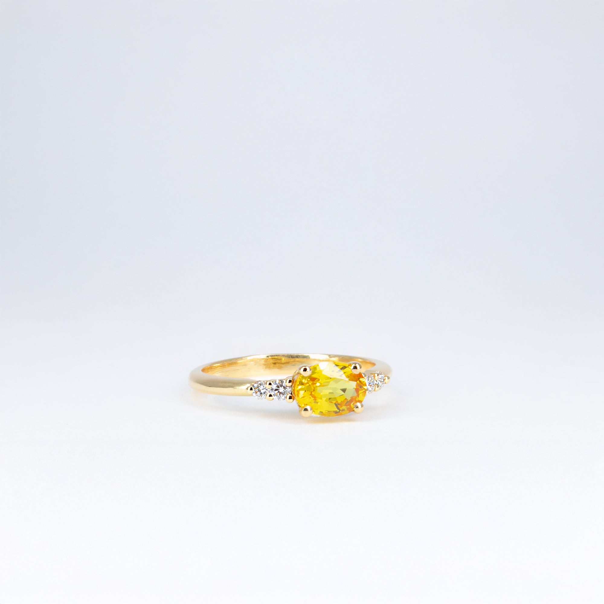 Bague saphir jaune et diamants