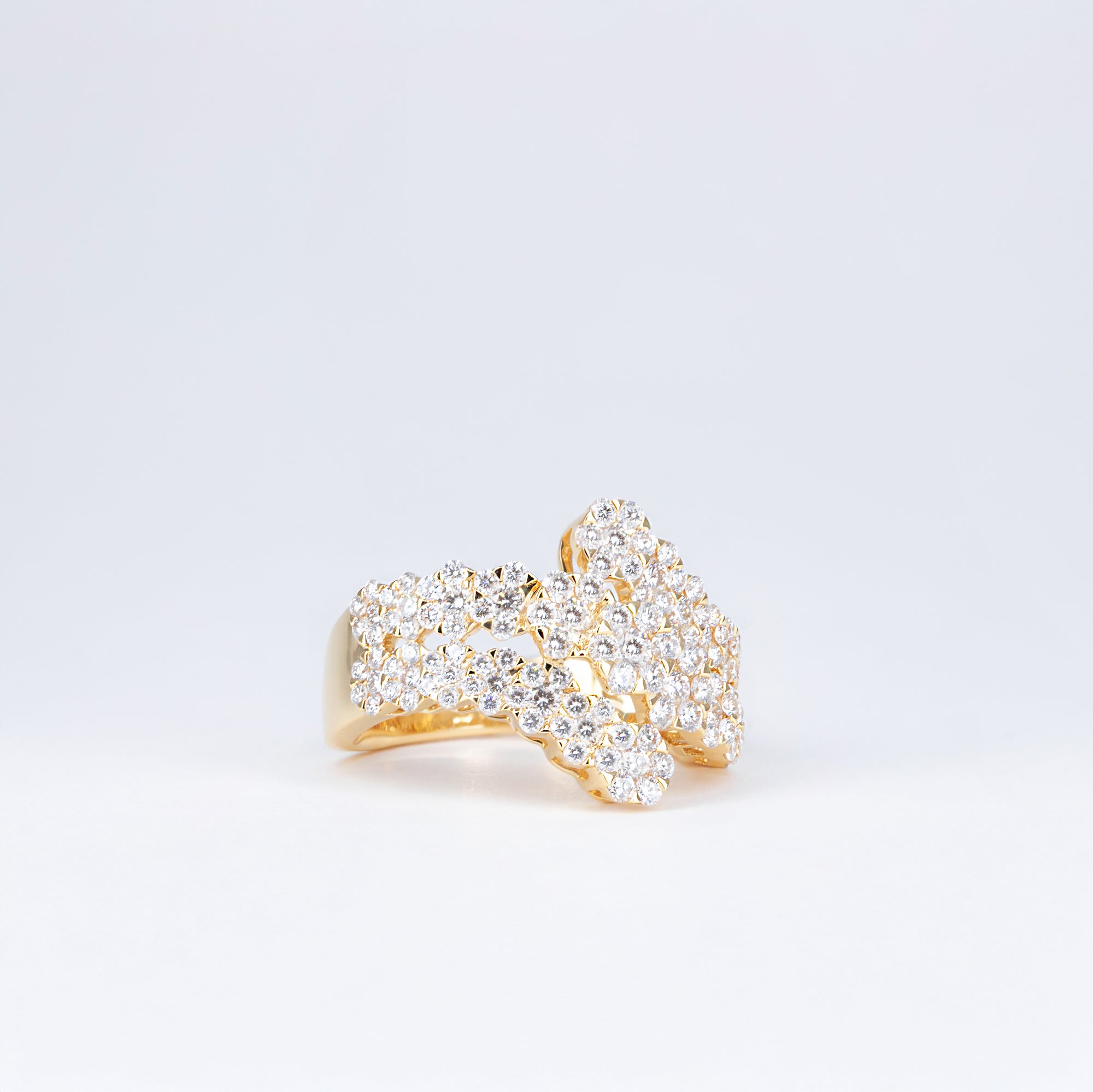 Bague en or jaune et diamants