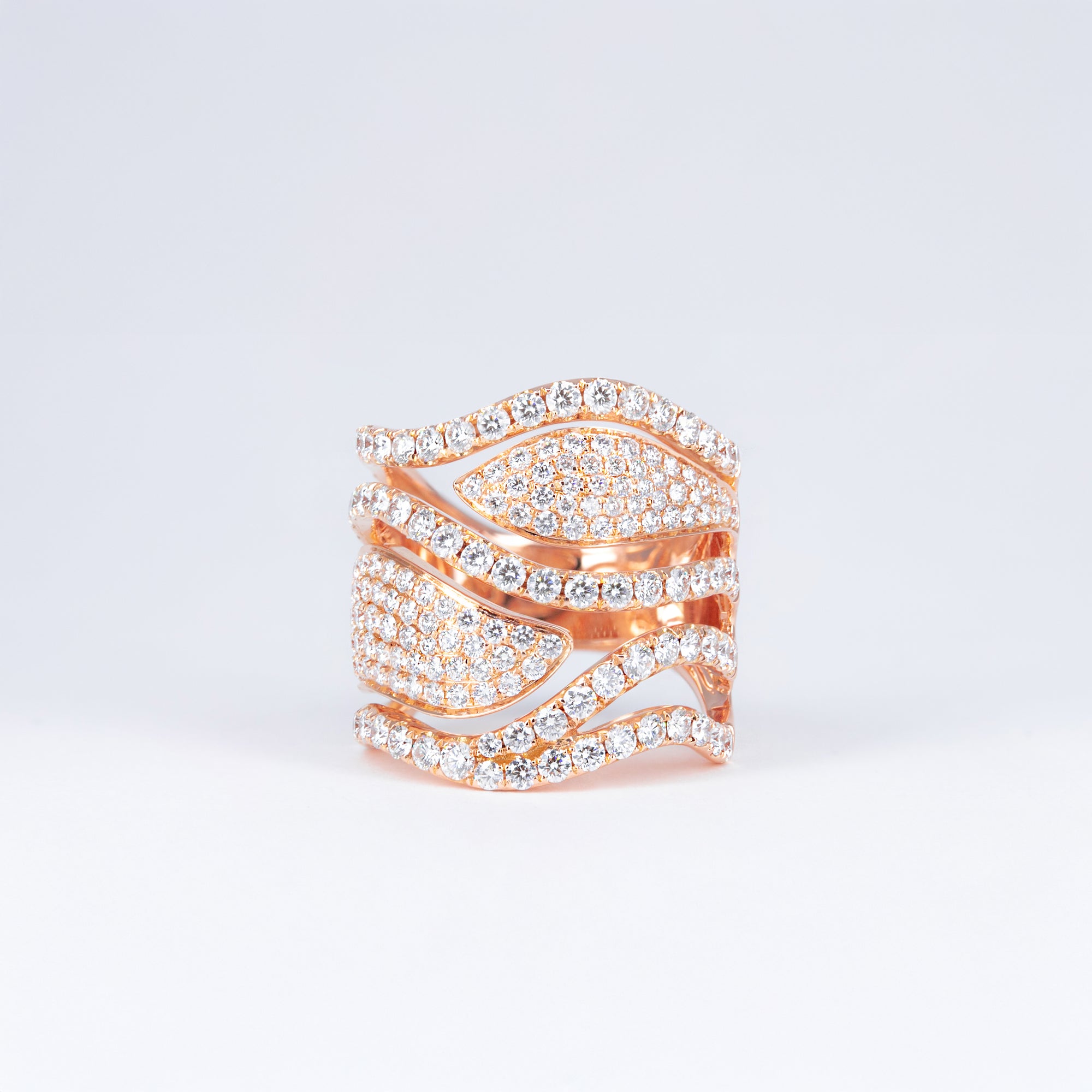 Bague or rose et diamants