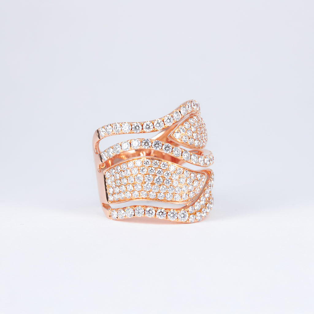 Bague or rose et diamants