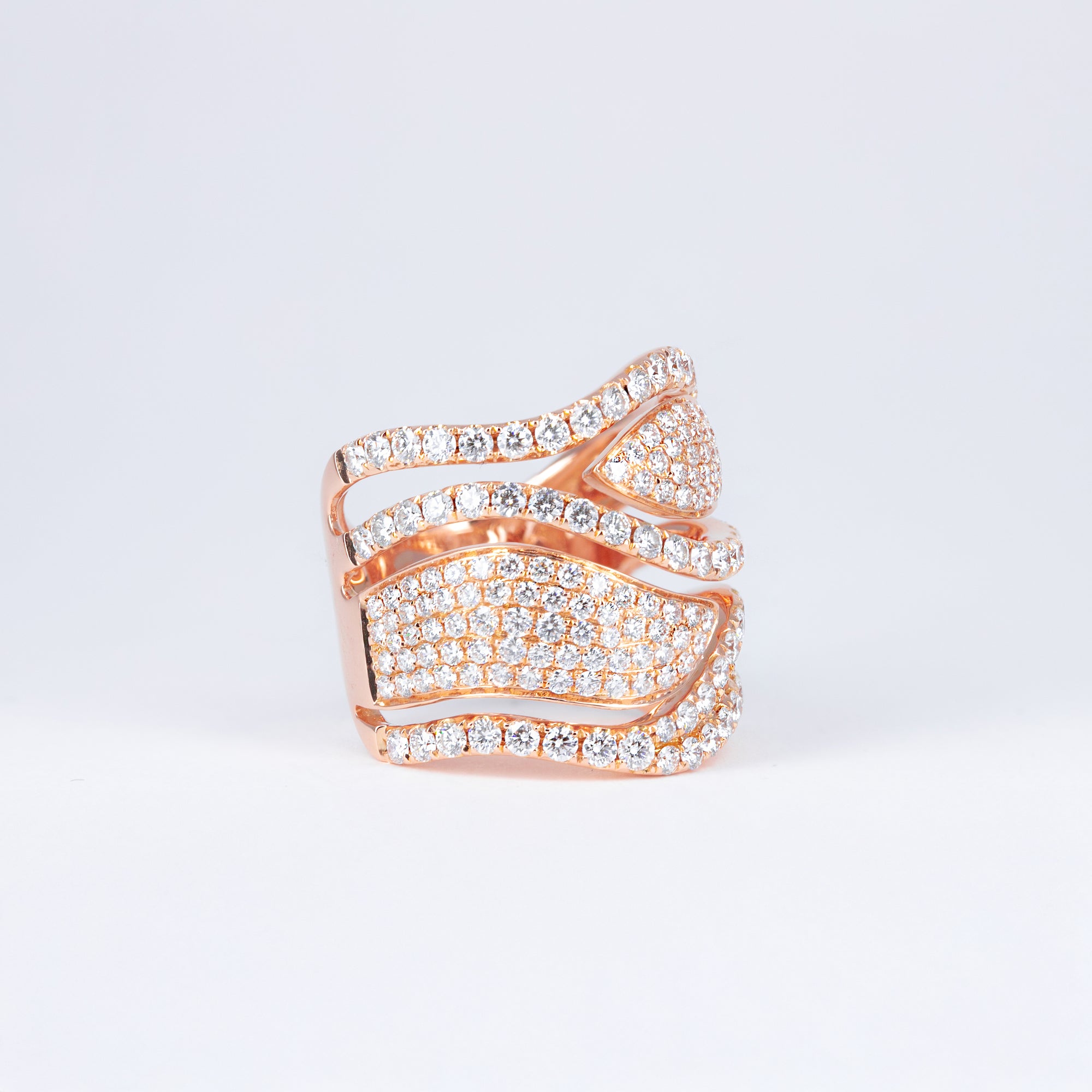 Bague or rose et diamants