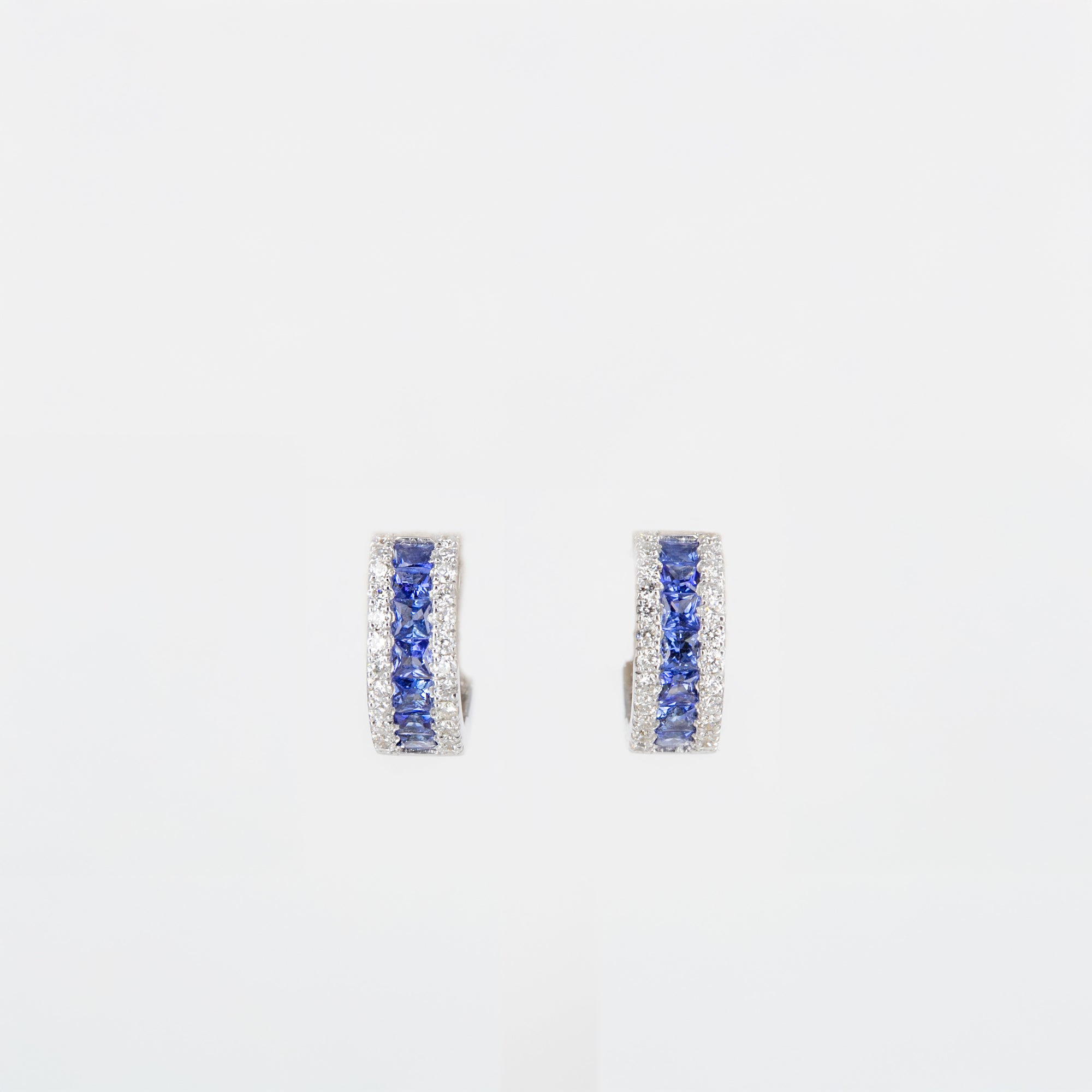 créoles saphirs bleus et diamants