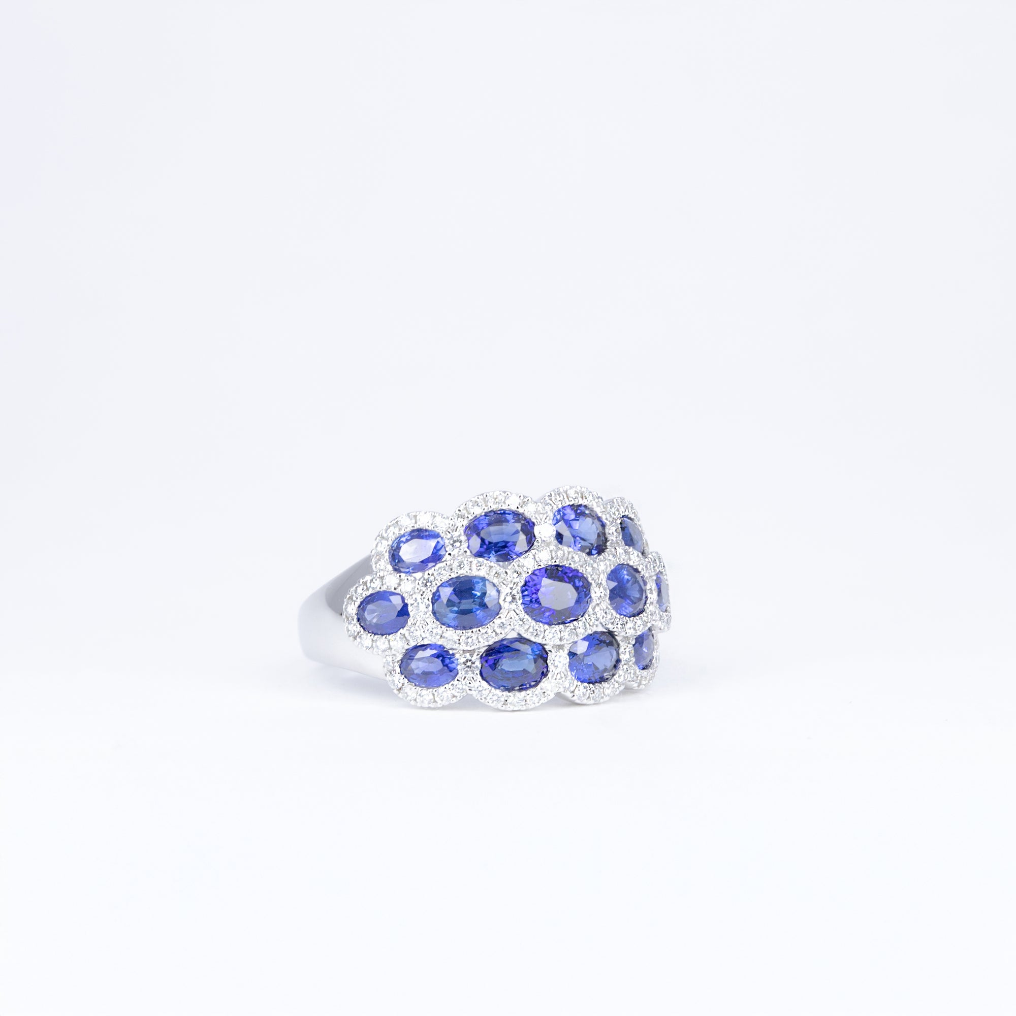 Bague saphirs bleus et diamants