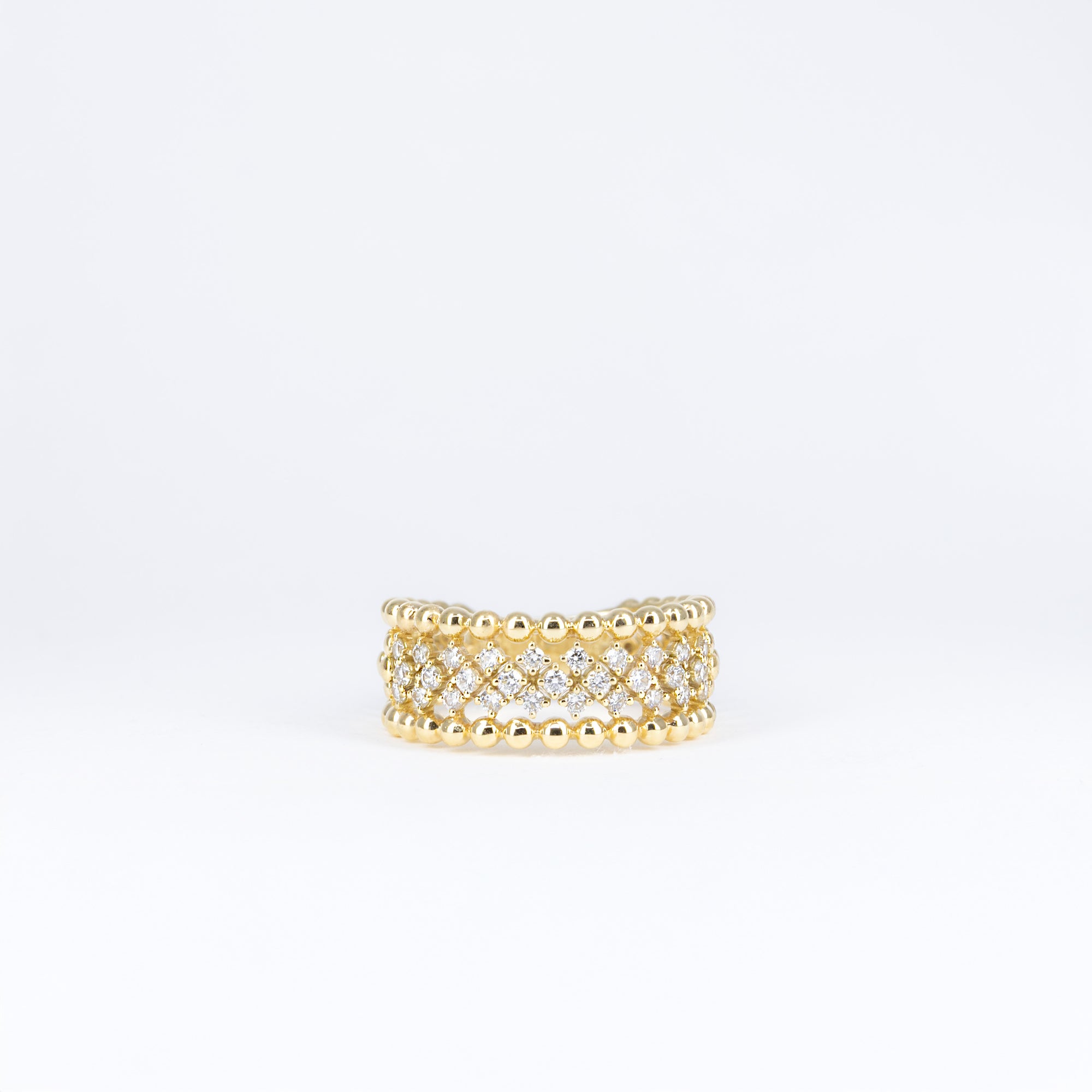 Bague ajourée en or jaune et diamants