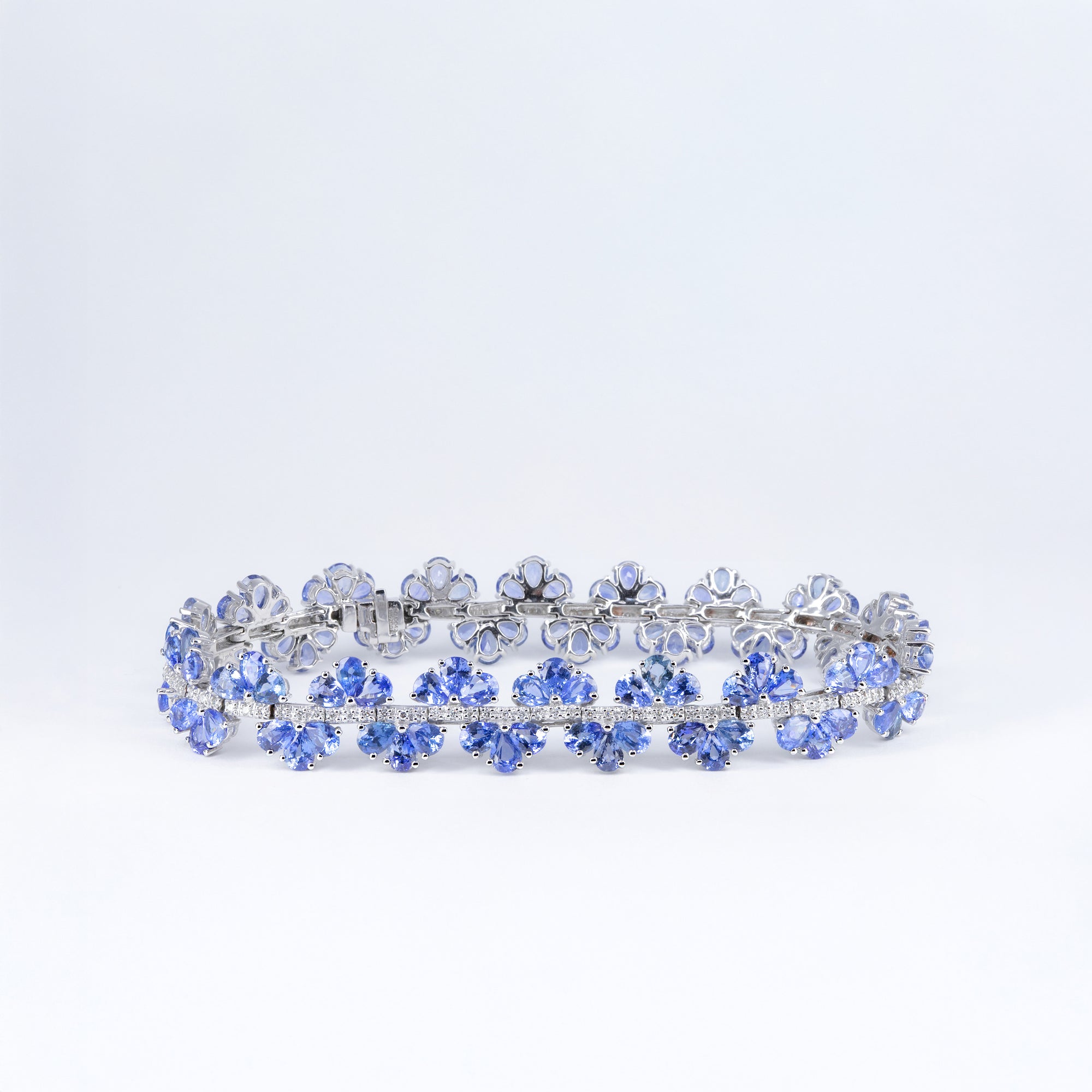 Bracelet floral saphirs bleus et diamants