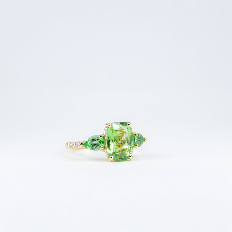 Bague or jaune tourmaline verte et diamants