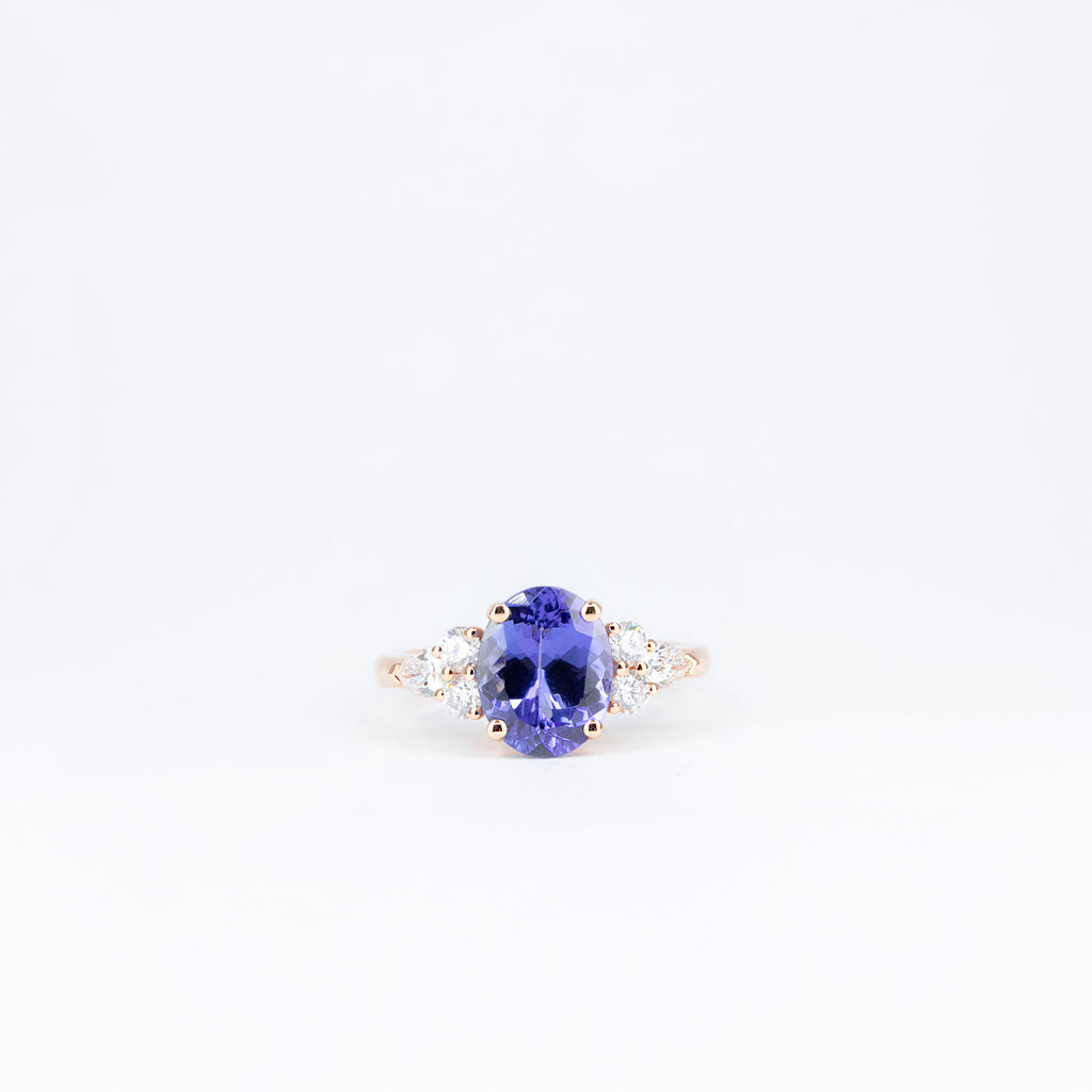 Bague tanzanite ovale et diamants