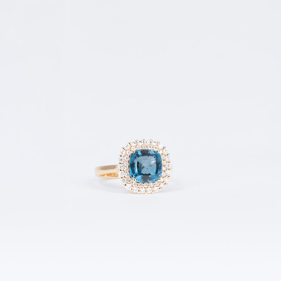 Bague or rose, topaze London Blue et diamants