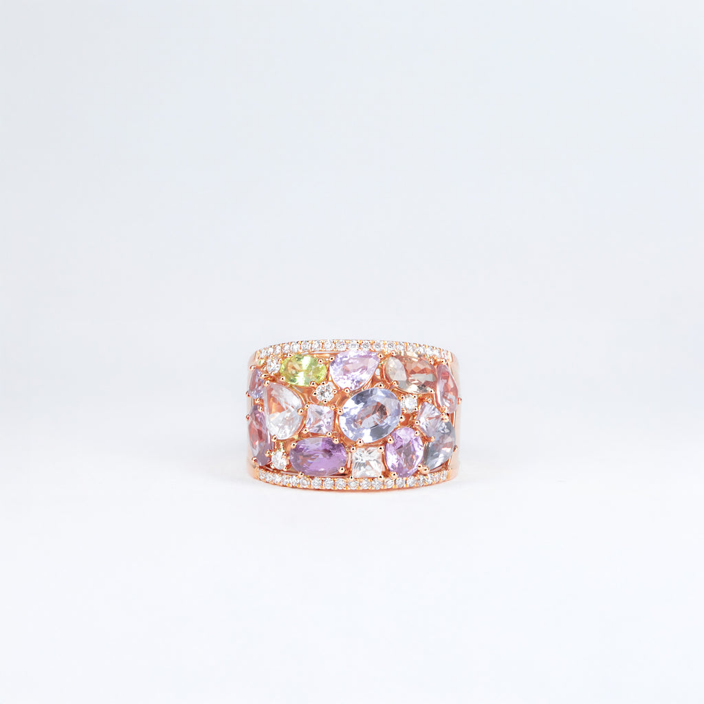 Bague ajourée en or rose, saphirs multicolores et diamants