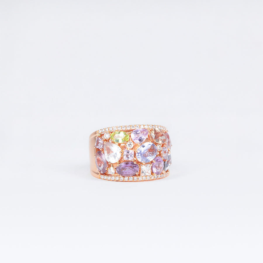 Bague ajourée en or rose, saphirs multicolores et diamants
