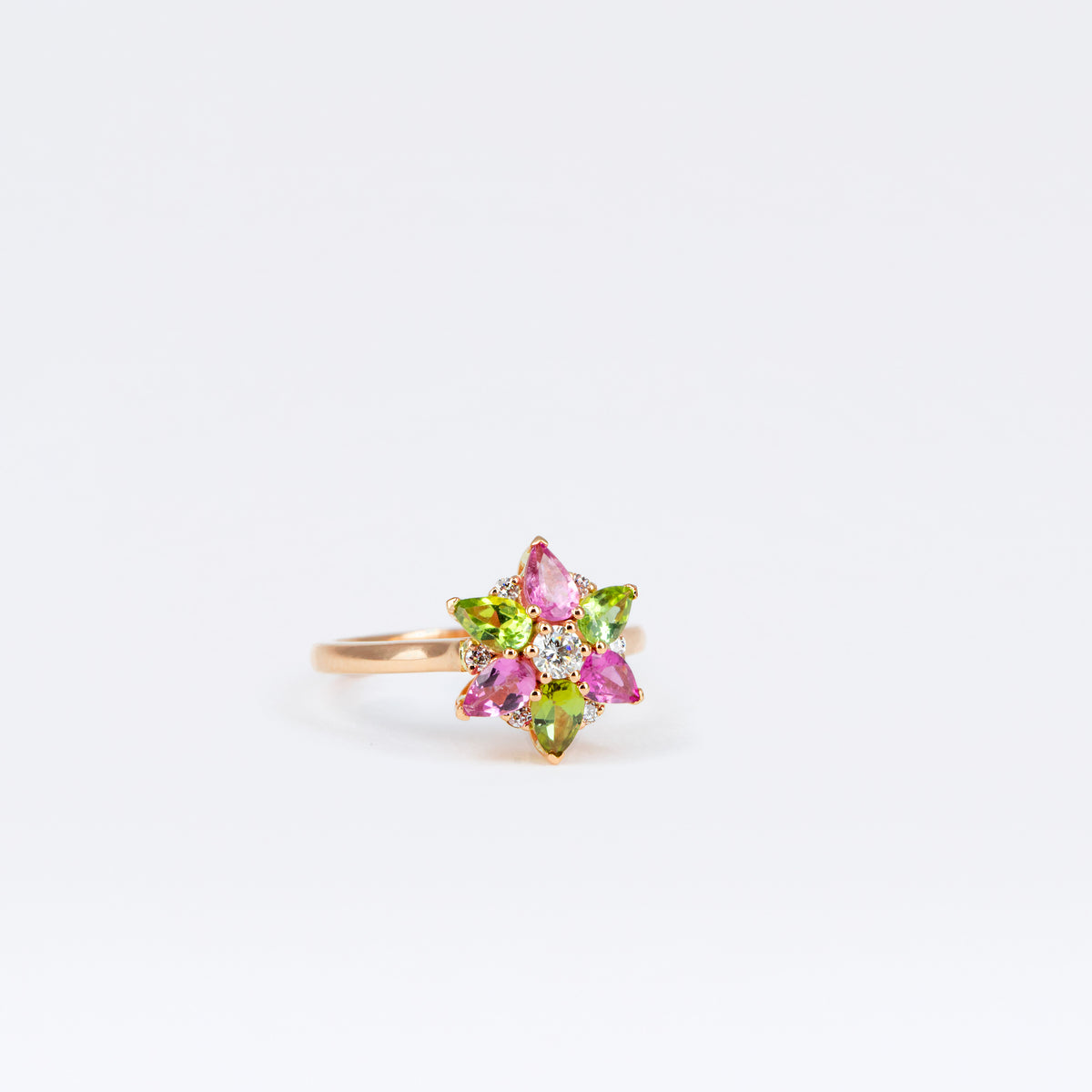 Bague Lotus en or rose, tourmalines vertes et roses et diamants