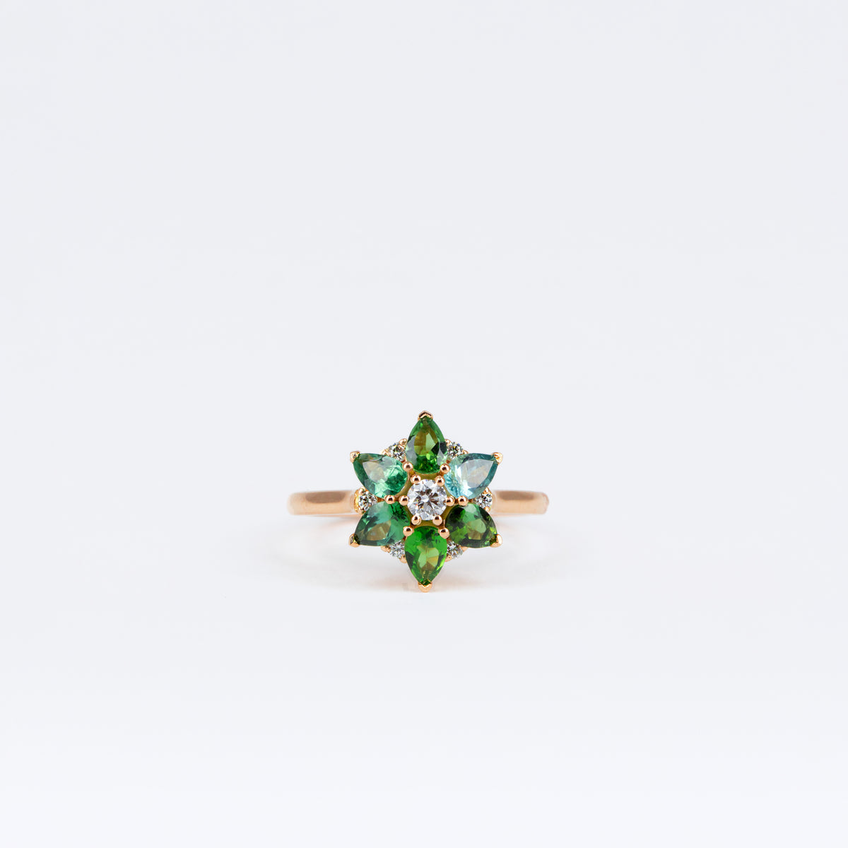 Bague Lotus en or rose, tourmalines vertes et diamants