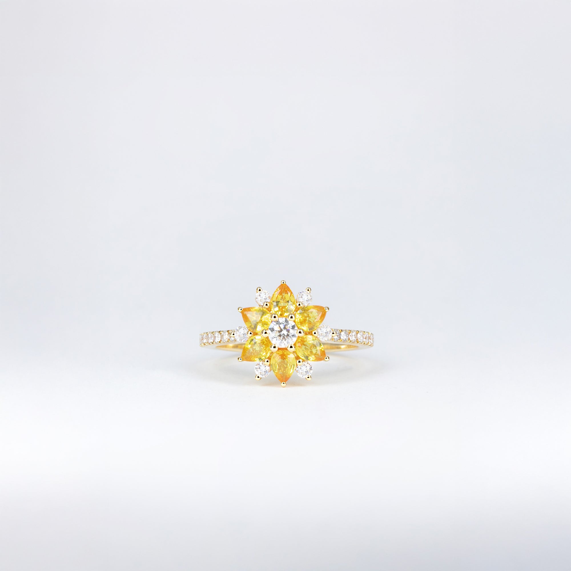 Bague saphirs jaunes et diamants